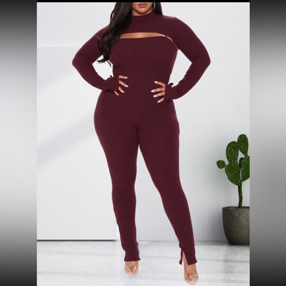 BURGUNDY RIBBED LONG-SLEEVE JUMPSUIT